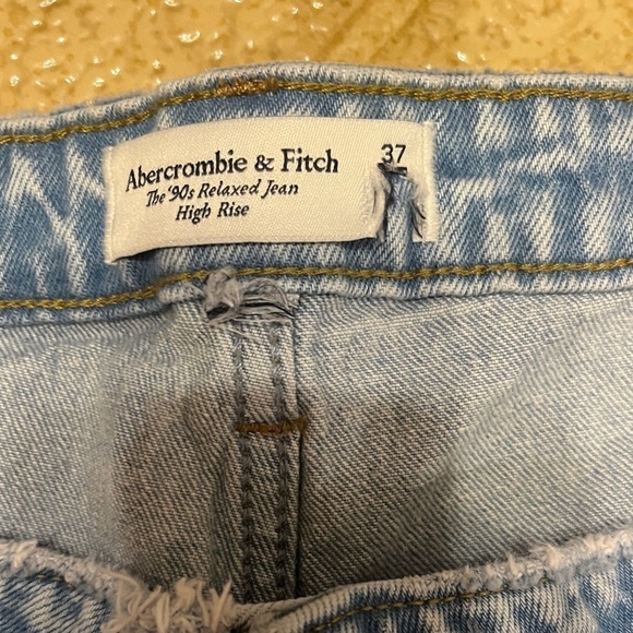 Abercrombie & Fitch Size 24 (37 in waist) The 90's Relaxed High Rise Jeans - Picture 9 of 14